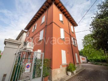 Trilocale in vendita a Parma, Vicofertile