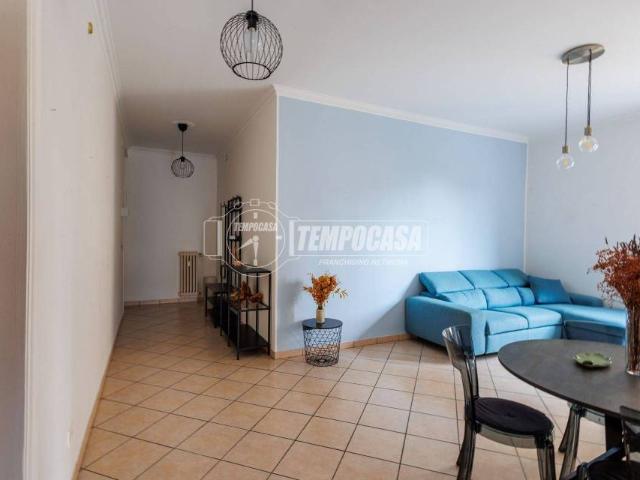 Trilocale in vendita a Parma via Callani 20, San Lazzaro