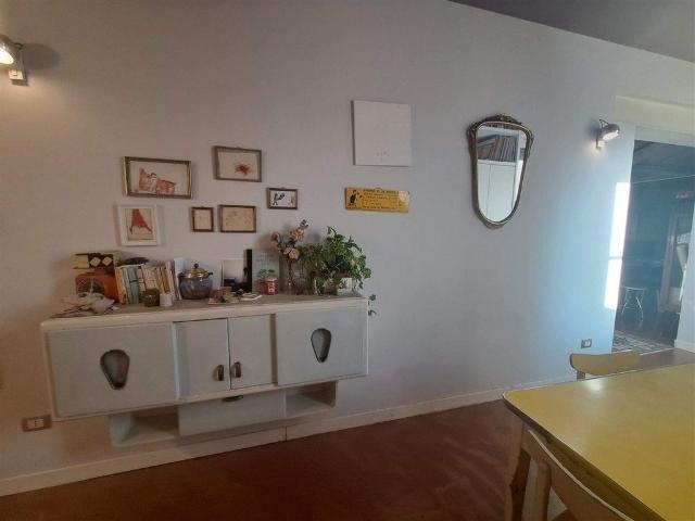 Trilocale in vendita a Parma via Giovanni Inzani 31, Centro Storico