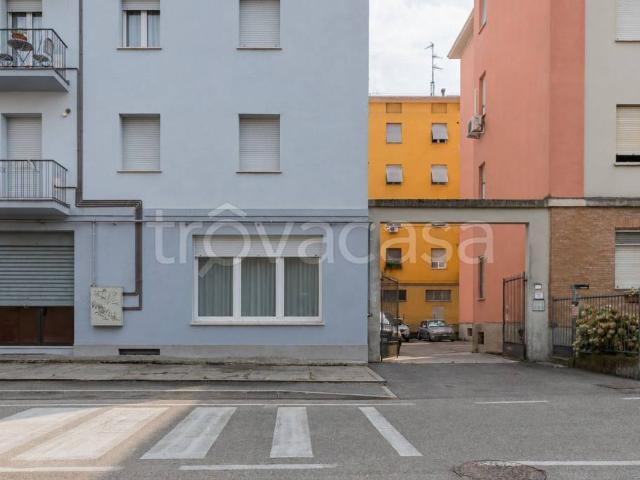 Trilocale in vendita a Parma via Sassari, 8B, San Leonardo