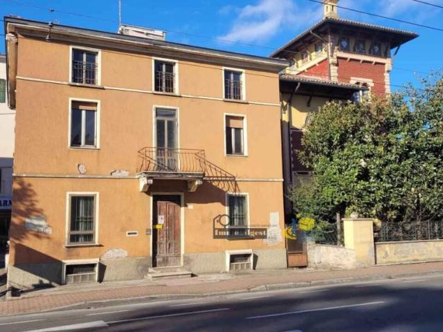 Trilocale in vendita a Parma viale della Villetta, 5