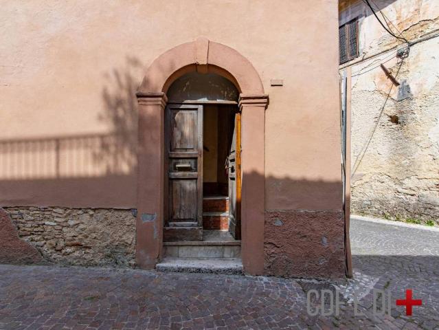 Trilocale in vendita a Poggio San Lorenzo via Roma