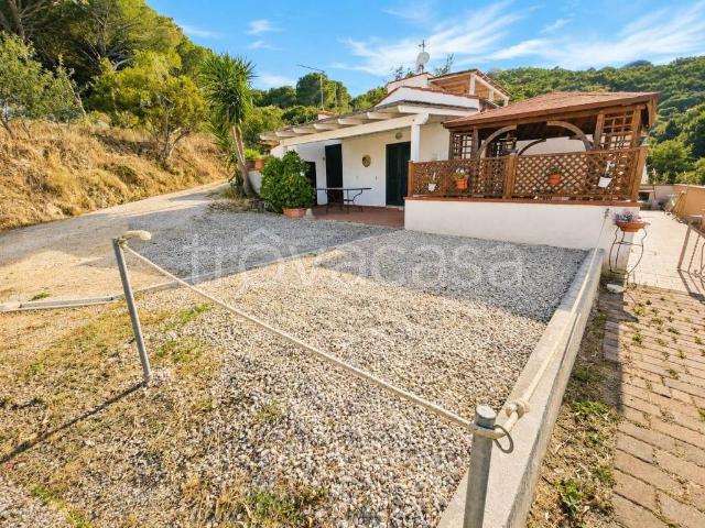 Trilocale in vendita a Portoferraio via Celllini