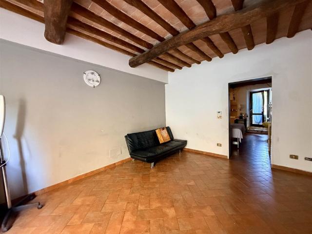 Trilocale in vendita a Prato, La Querce