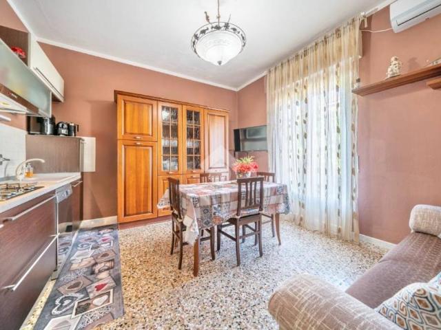 Trilocale in vendita a Reggio nell'Emilia via Gaetano Fantuzzi, Gardenia