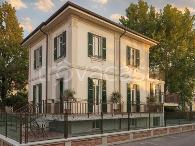 Trilocale in vendita a Riccione viale Mario Rapisardi, 33, Alba Mare