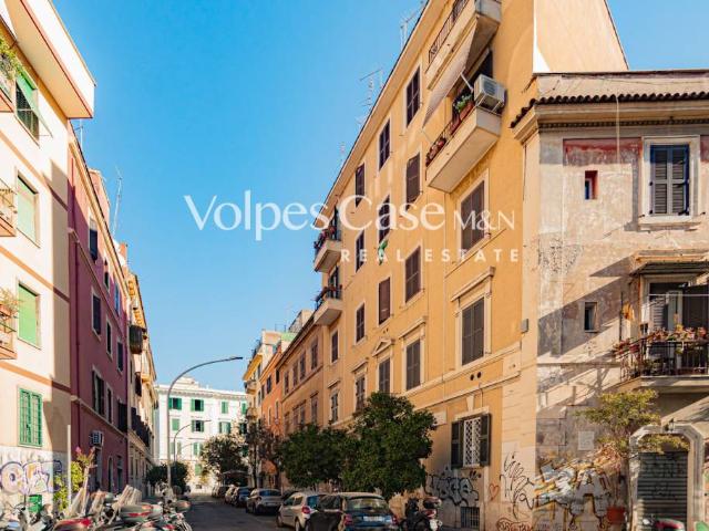 Trilocale in vendita a Roma via Pesaro, Pigneto