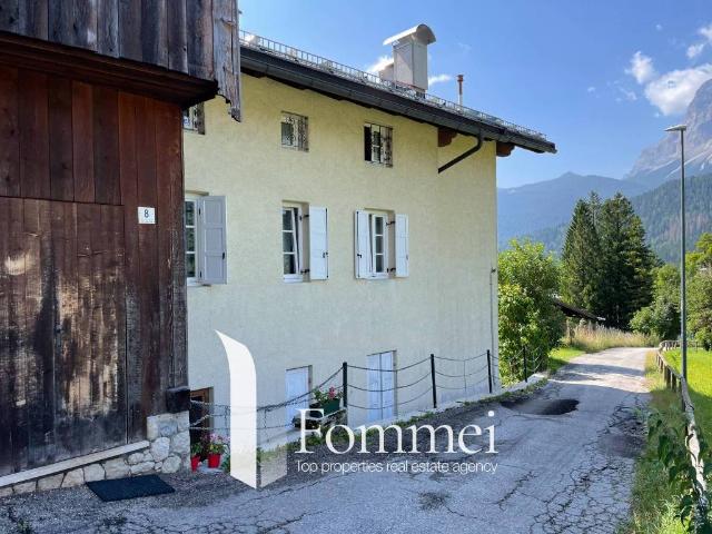 Trilocale in vendita a San Vito di Cadore via Costa, 19