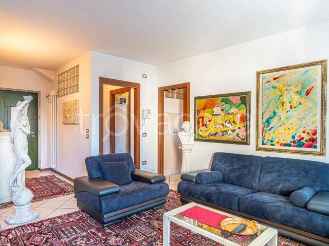 Trilocale in vendita a San Vito di Leguzzano via Trento Trieste, 54
