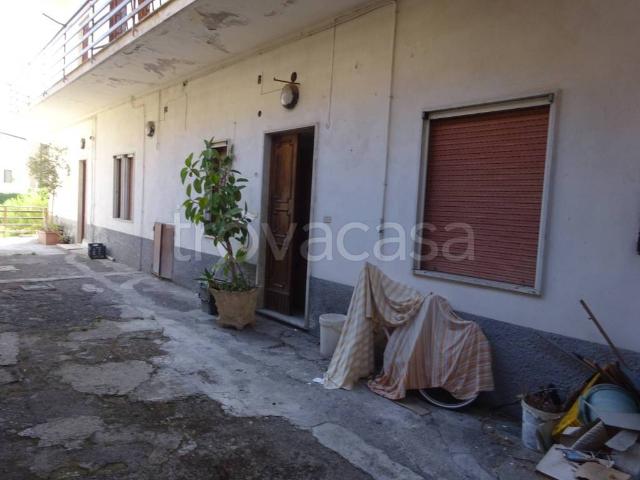 Trilocale in vendita a Sarno via Gaetano Nunziante, 34