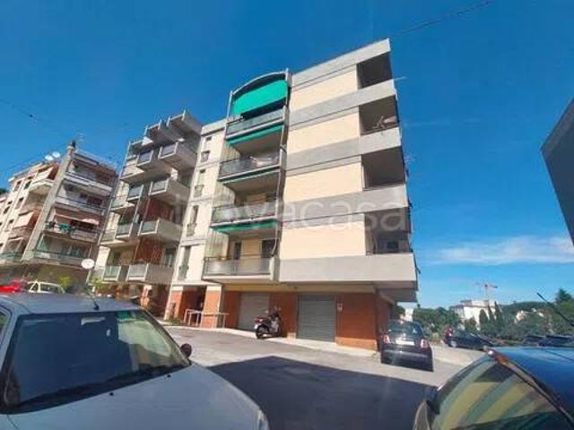 Trilocale in vendita a Savona via Genova No Number