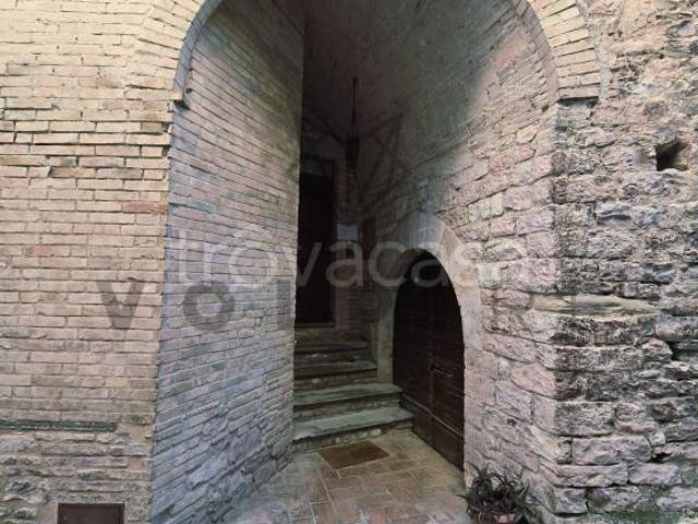 Trilocale in vendita a Spello via Ospedale, 48