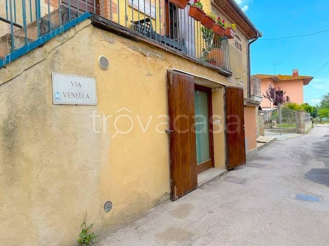 Trilocale in vendita a Tuoro sul Trasimeno via Venella, Borghetto