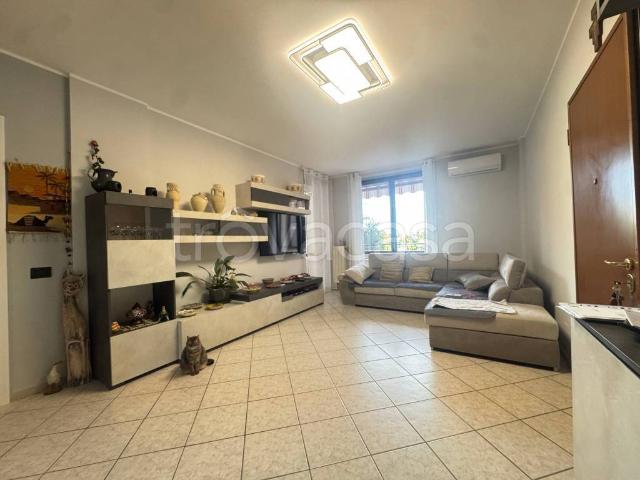 Trilocale in vendita a Tavazzano con Villavesco via Teresa Abbà, 33