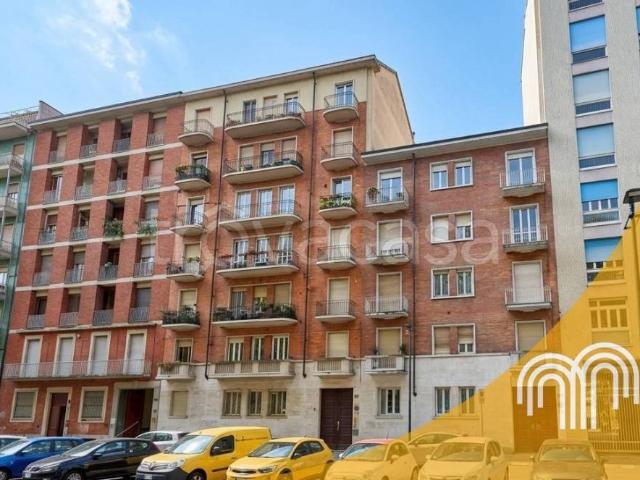 Trilocale in vendita a Torino, Cenisia