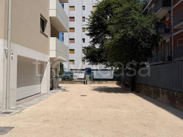 Trilocale in vendita a Trento viale Verona, 98, San Bartolomeo