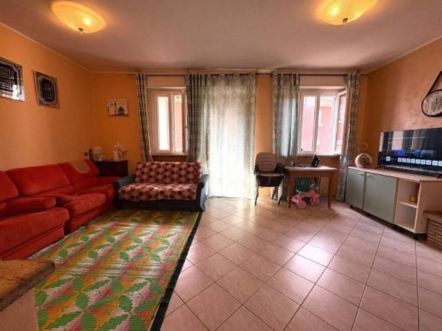 Trilocale in vendita a Trecate via buscaglia, 8