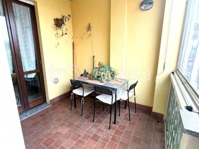 Trilocale in vendita a Trecate via Tanaro, 18