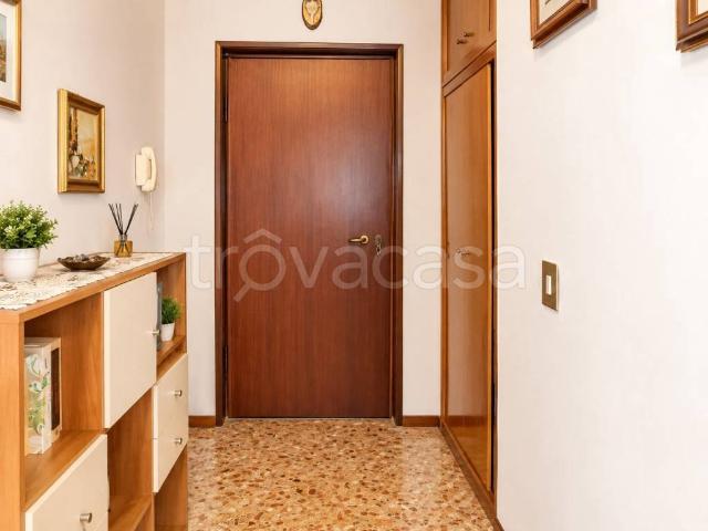 Trilocale in vendita a Trino via Cesare Battisti, 29
