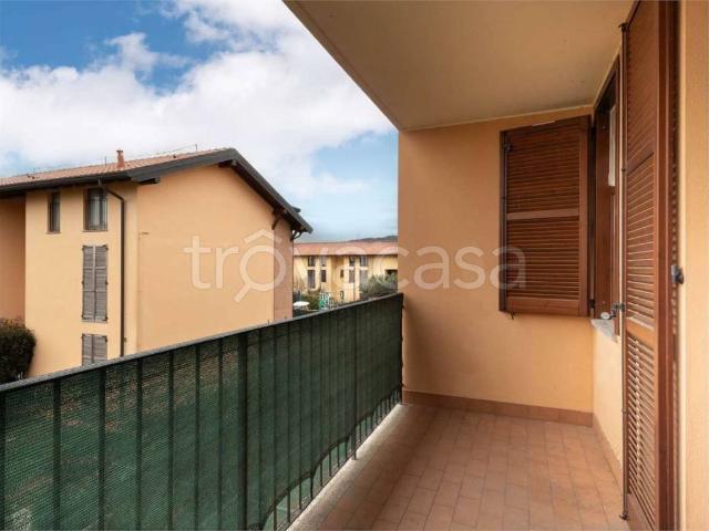Trilocale in vendita a Varano Borghi via Trento, 33