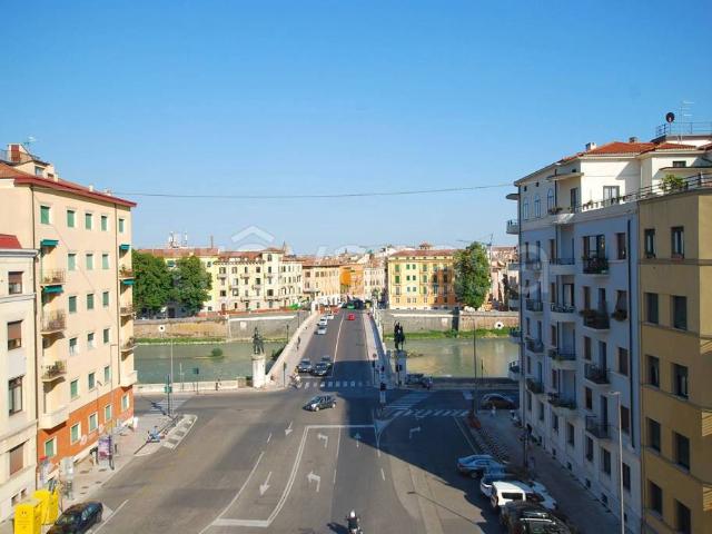 Trilocale in vendita a Verona piazzale Luigi Cadorna, 5, Borgo Trento