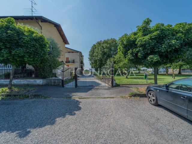 Trilocale in vendita a Villa Cortese via Olcella, 49