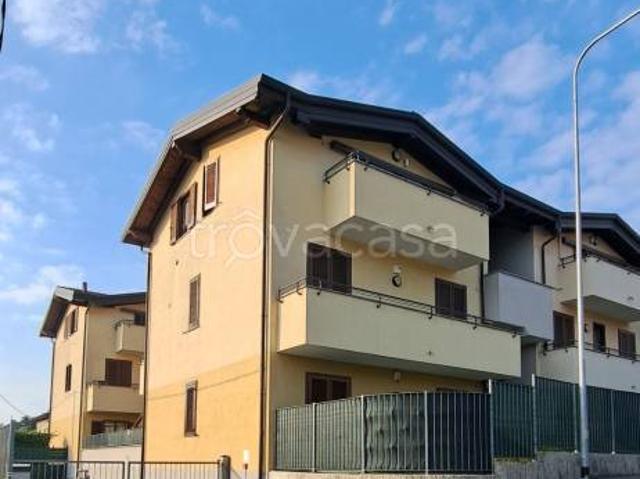 Trilocale in vendita a Villa Guardia via Fiume, 10