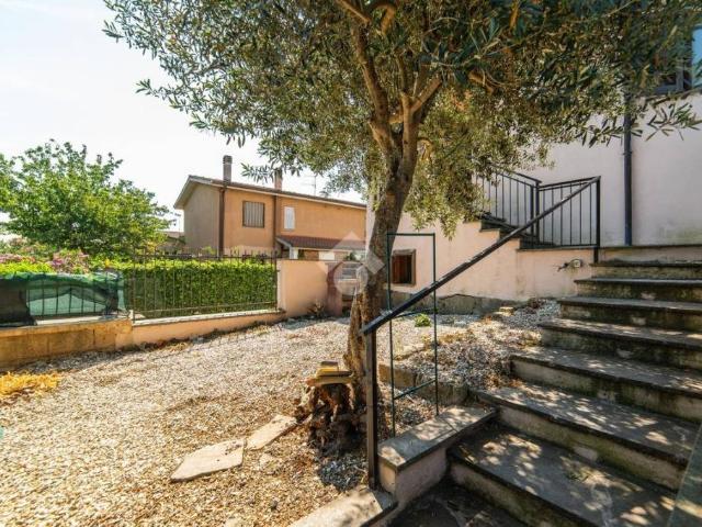 Trilocale in vendita a Vitorchiano via degli Ulivi