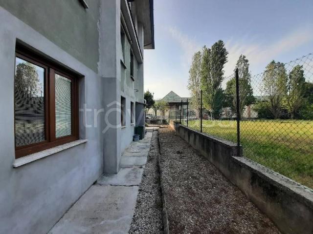 Trilocale in vendita a Volciano, Roè Volciano