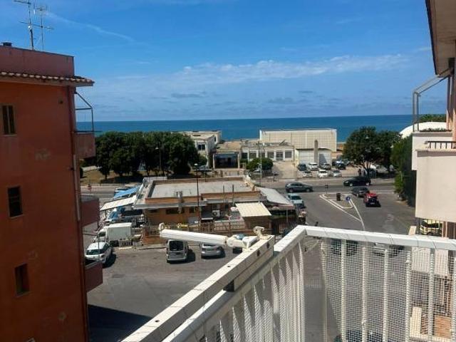 Trilocale in vendita ad Anzio via Cristoforo Colombo, Marechiaro