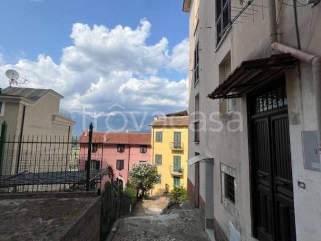 Trilocale in vendita ad Atina via Terrappio