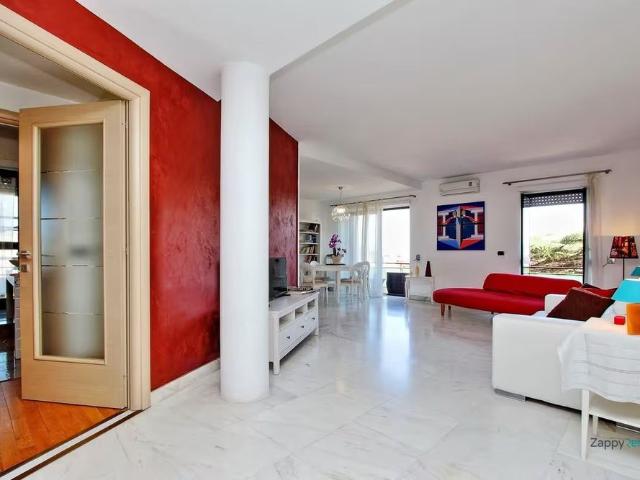 Trilocale in Via Caterina Fieschi, Roma