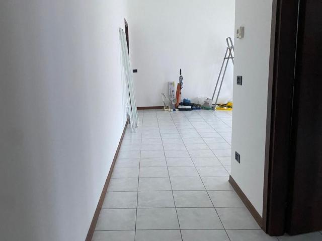 Trilocale in Via Flora, Legnano