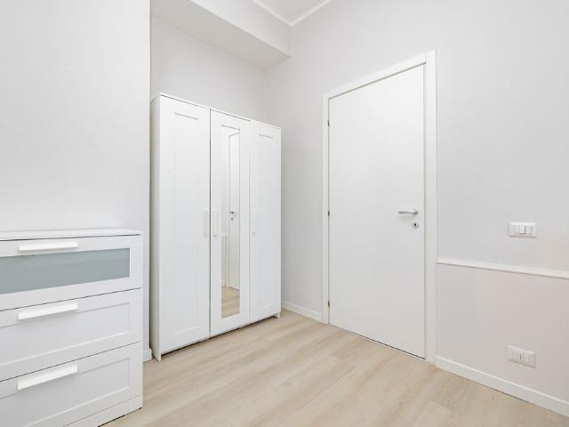 Trilocale in Via Telemaco Signorini, Milano