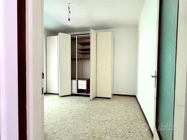 Trilocale indipendente con ampio giardino e box