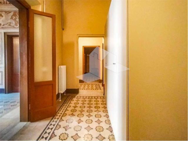 Trilocale ottimo stato, piano rialzato, Centro Storico, Reggio Emilia