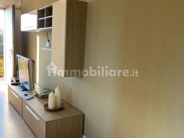 Trilocale ottimo stato, piano rialzato, Garda