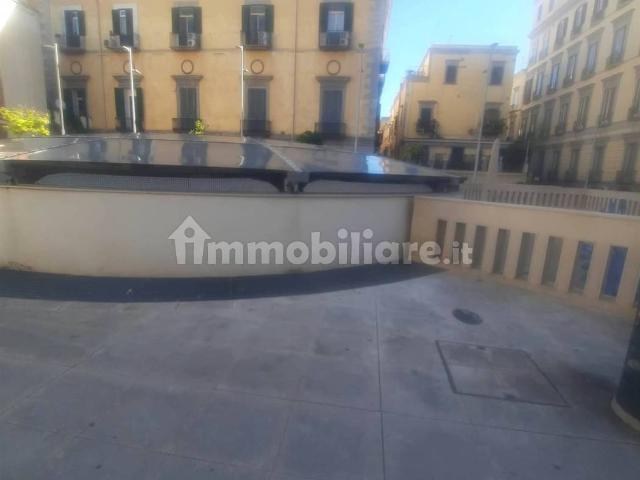 Trilocale ottimo stato, Porto Municipio, Napoli
