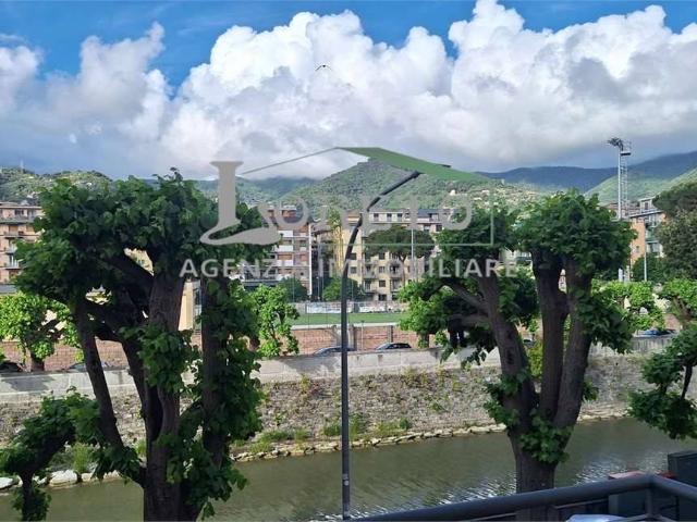 Trilocale ottimo stato, primo piano, Costaguta, Rapallo