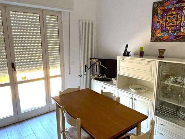 Trilocale ottimo stato, primo piano, Porto, Pesaro