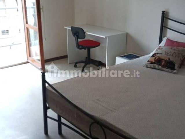 Trilocale ottimo stato, primo piano, Via Taverna Ospedale, Piacenza