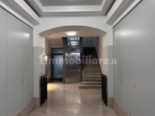 Trilocale ottimo stato, quinto piano, Borgo Teresiano, Trieste