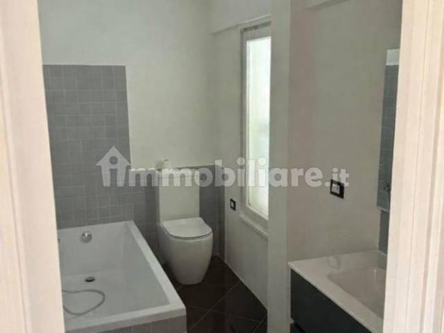 Trilocale ottimo stato, quinto piano, Carignano, Genova