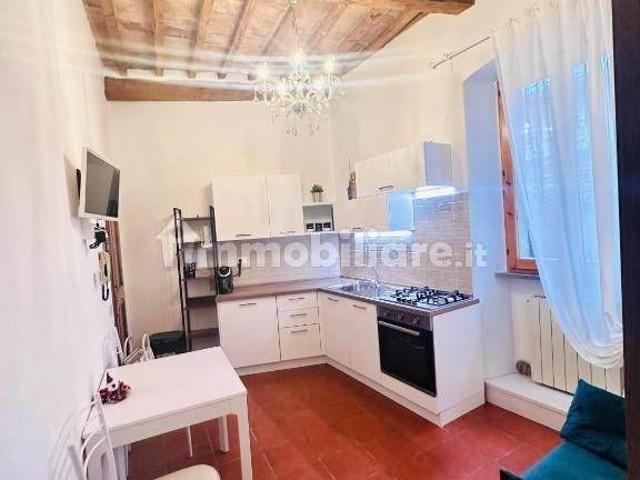 Trilocale ottimo stato, secondo piano, Centro, Città di Castello