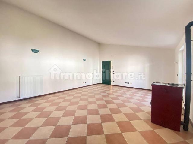 Trilocale ottimo stato, secondo piano, Centro, Sant'Anna d'Alfaedo