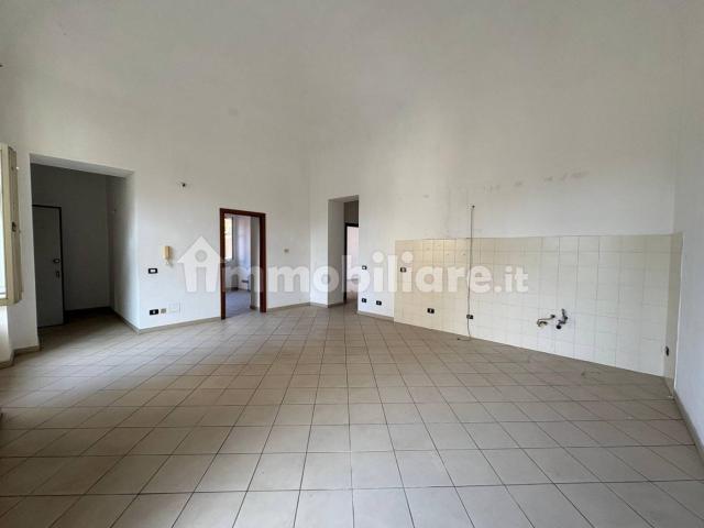 Trilocale ottimo stato, secondo piano, Borgo Rovereto Piscina, Alessandria