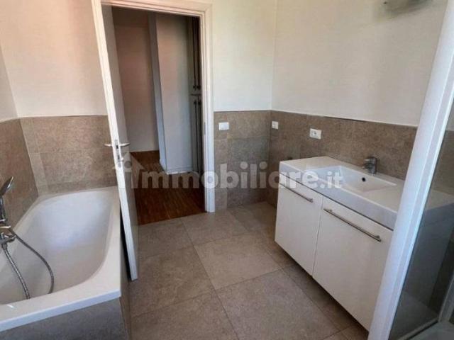 Trilocale ottimo stato, secondo piano, Sarnico