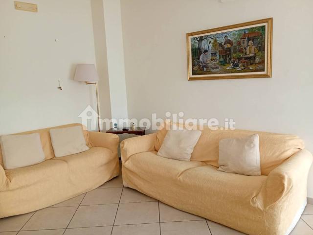 Trilocale ottimo stato, secondo piano, Torrione, Salerno