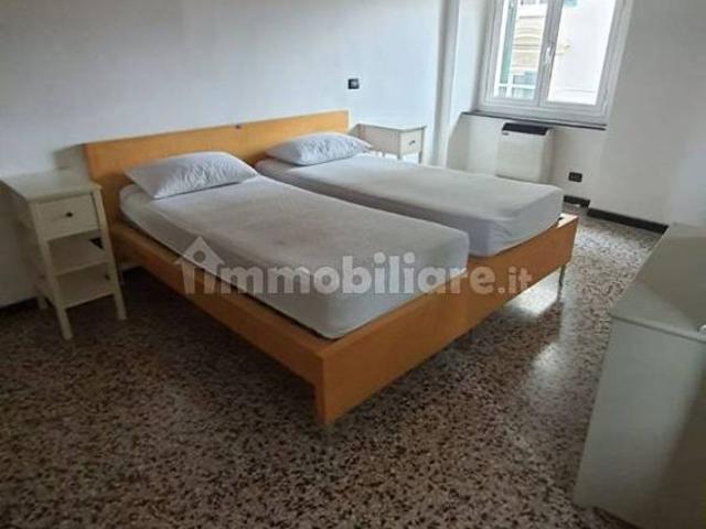 Trilocale ottimo stato, terzo piano, Molo, Genova