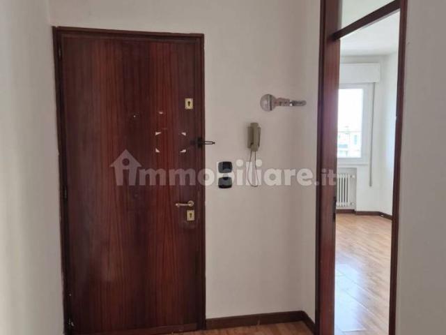 Trilocale ottimo stato, terzo piano, Arcella Sant'Antonino, Padova